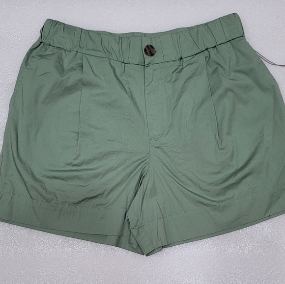 Shorts - Picture 8 of 8